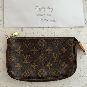 Louis Vuitton bucket pochette monogram